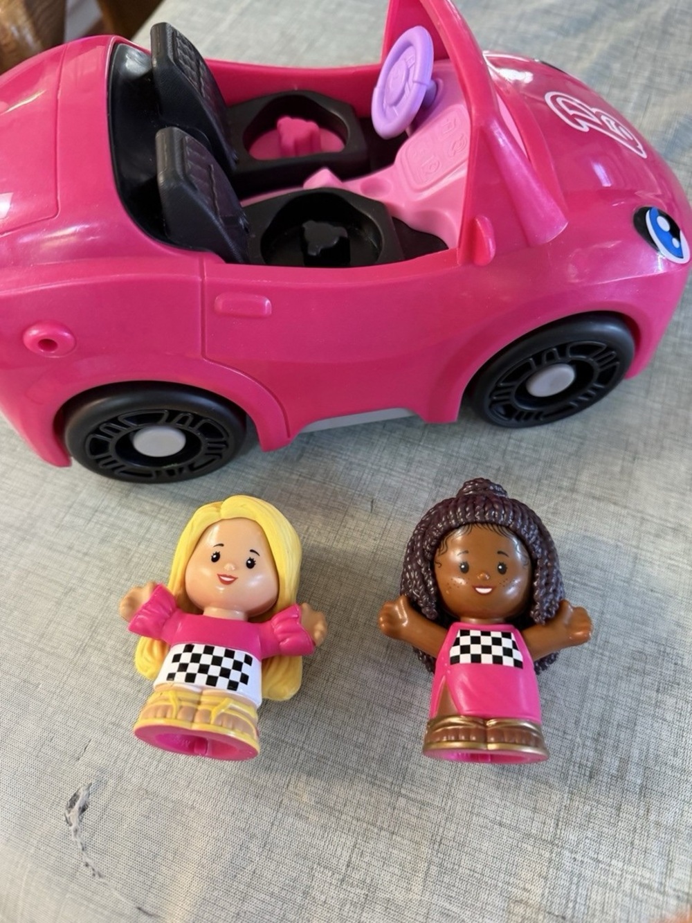 Fisher-Price Little People Barbie Convertible with Music & Sounds + 2 Figures